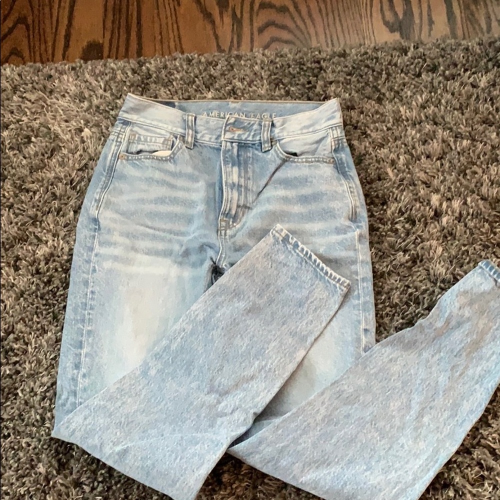 Light blue ripped jeans